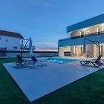 Villa Stunning Marea With A Private Pool