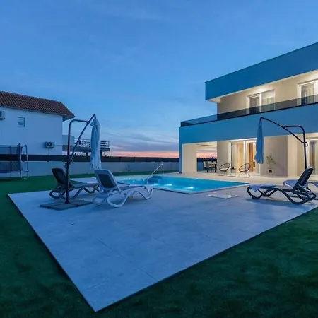 וילה Stunning Marea With A Private Pool