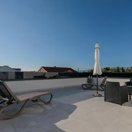 וילה Stunning Marea With A Private Pool ורסי