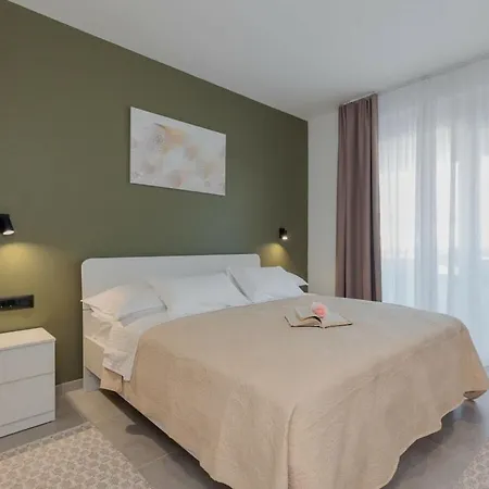 别墅 Stunning Marea With A Private Pool 沃希