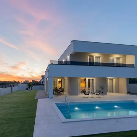 别墅 Stunning Marea With A Private Pool *