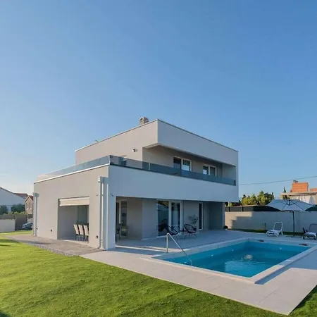 Stunning Marea With A Private Pool 别墅 沃希