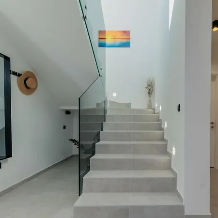 别墅 Stunning Marea With A Private Pool 沃希