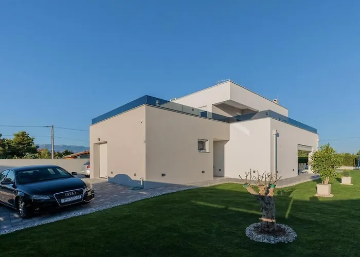 Stunning Marea With A Private Pool Врси