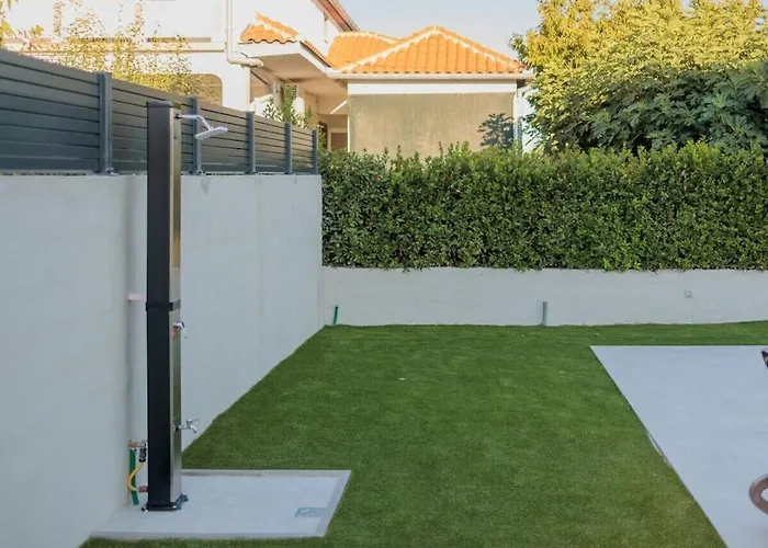 Stunning Marea With A Private Pool * Врси