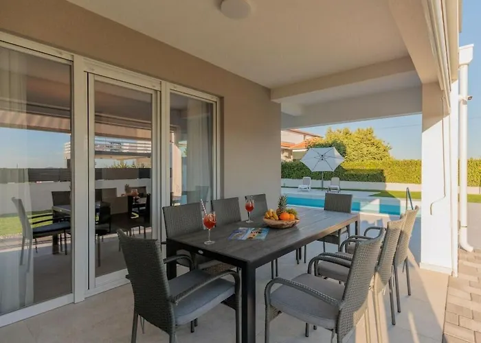 Вилла Stunning Marea With A Private Pool